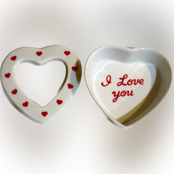 VTG HEART GLASS LIDDED TRINKET DISH VALENTINE WHITE RED I LOVE YOU SPECIAL GIFT - Picture 2 of 3